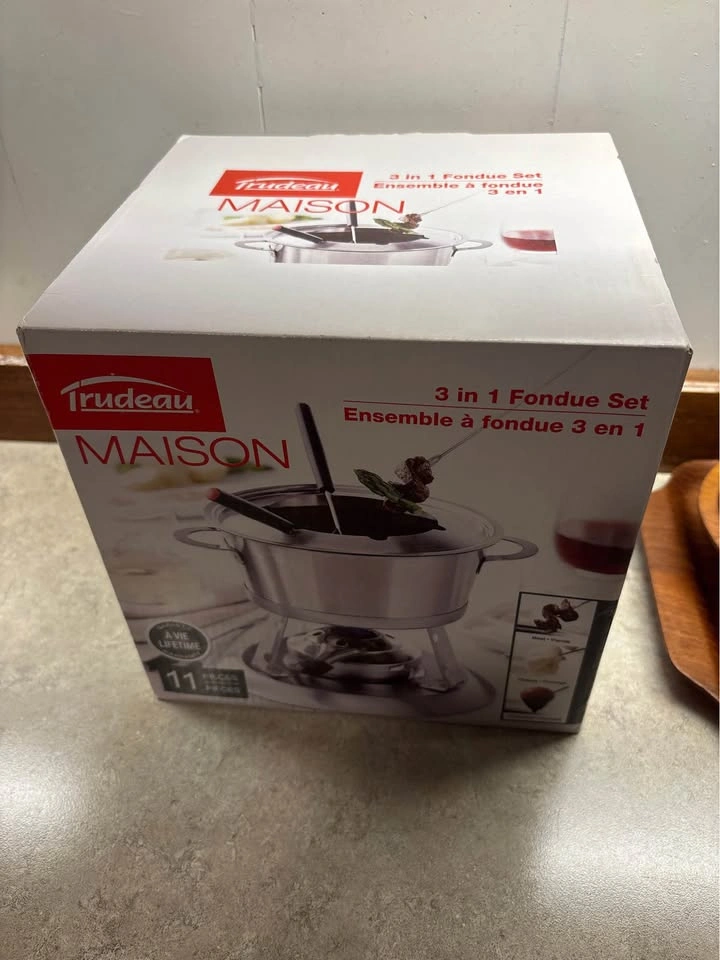Brand New Trudeau Maison Kayla 3-in-1 Fondue Set (11-Piece) - photo 5