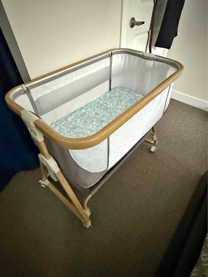 3 in 1 Baby Bassinet with Waterproof sheet and 4 sheets