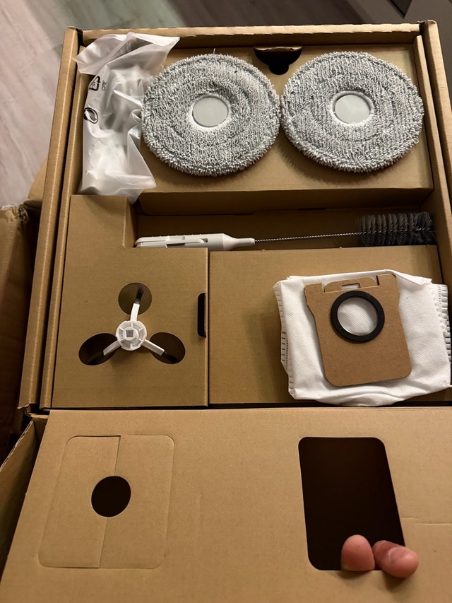 DreameBot L10 Ultra Robot Vacuum and Mop - photo 3