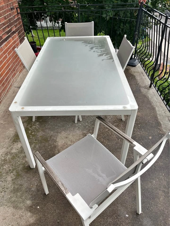 Italian outdoor Glass Table and 4 chairs
