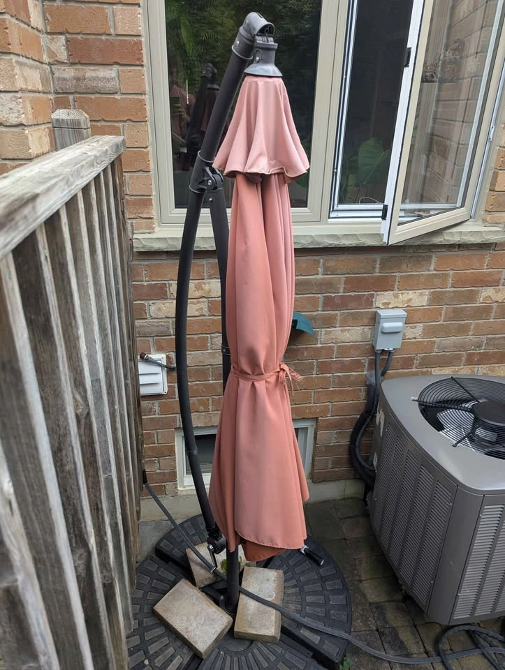 Terracotta Cantilever Patio Umbrella 10ft coverage - photo 3