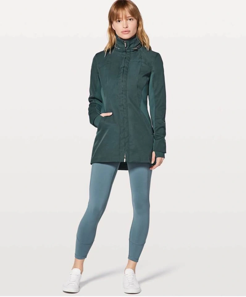 Lululemon fits like a glove rain jacked - size 6 - photo 2