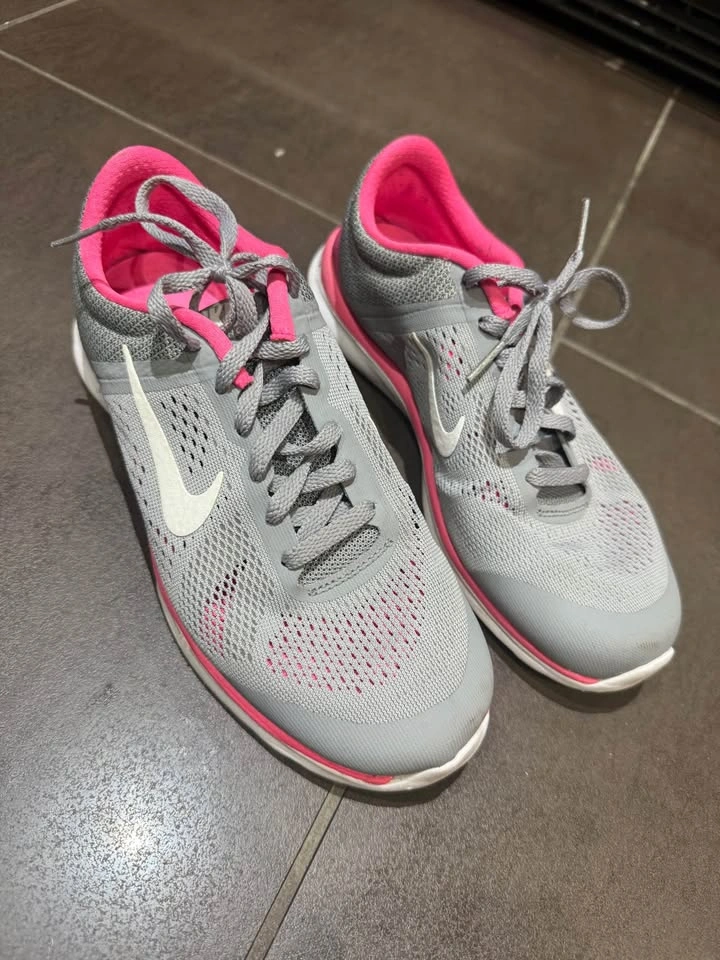 Nike comfort footbed - size 6 - photo 2