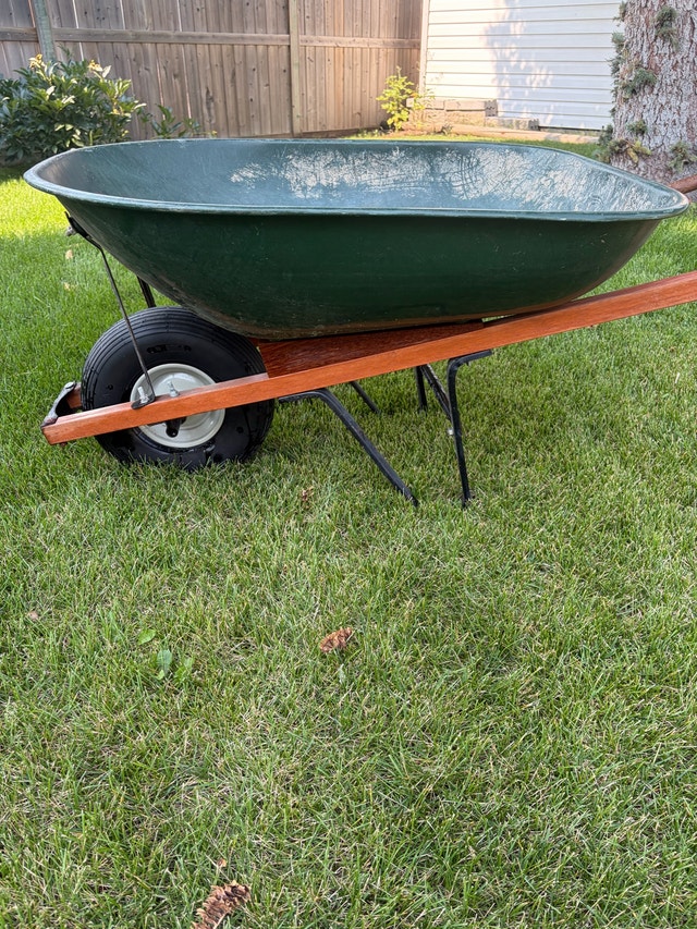 Steel Wheelbarrow