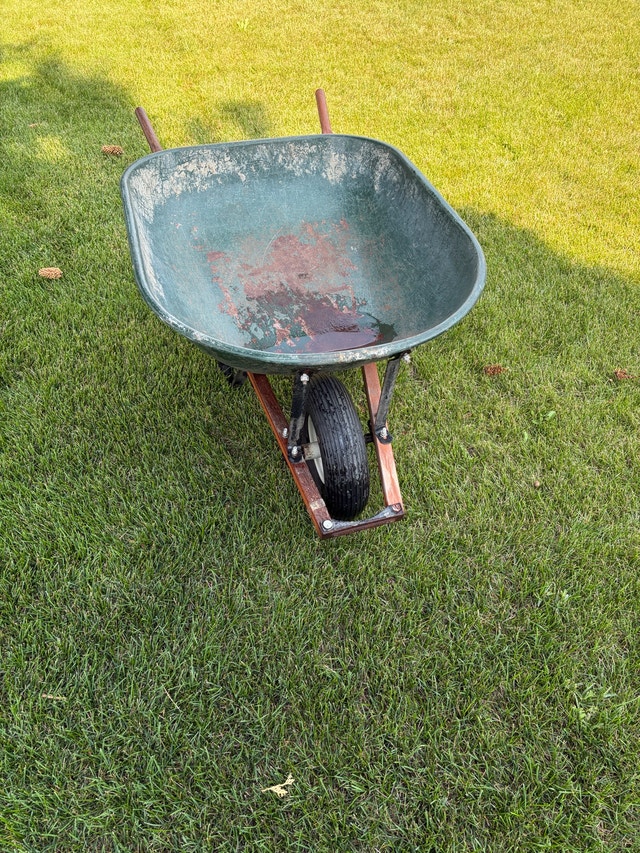 Steel Wheelbarrow - photo 2