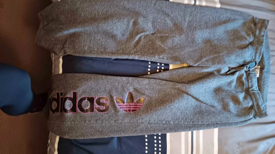 Adidas Sweatpants size small