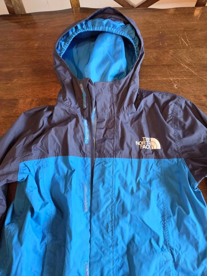 The North Face DryVent Rain Jacket size 7/8 - photo 2