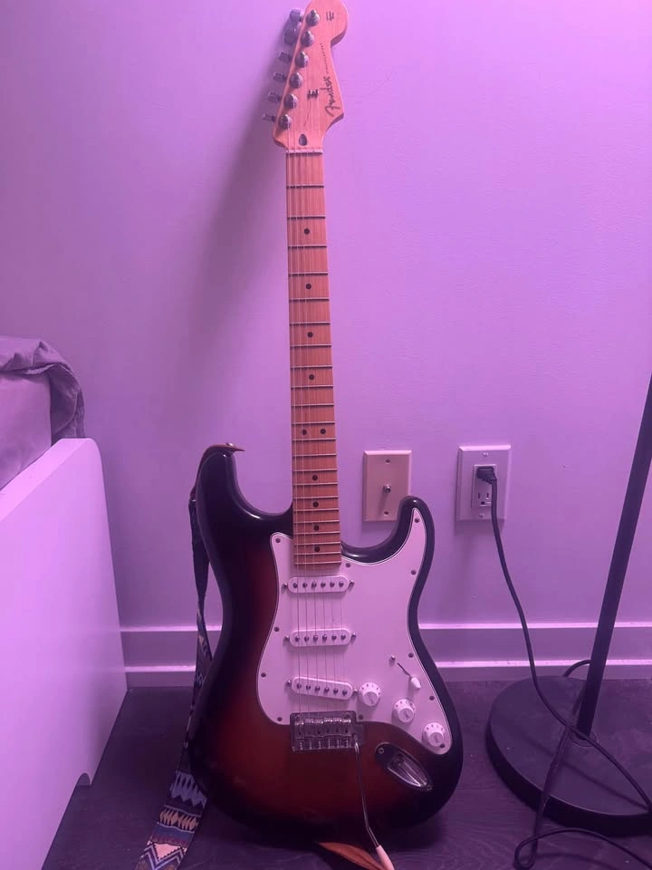Fender Stratocaster made in Mexico. In great condition - photo 2