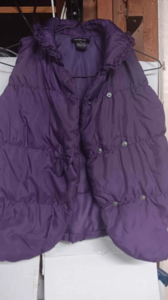 Calvin Klein Jeans Purple Puffer Vest Size 7 - photo 3