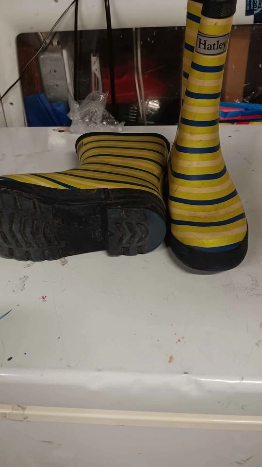 Hatley Striped Rain Boots size 1 - photo 2