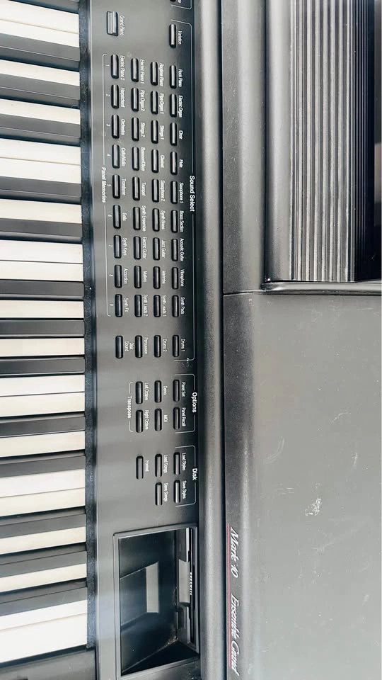 Kurzweil Mark 10 digital keyboard - photo 4