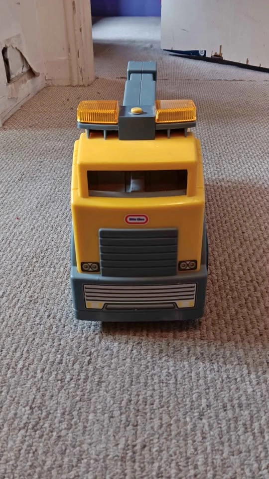 Little Tikes Rugged Riggz Tow Truck