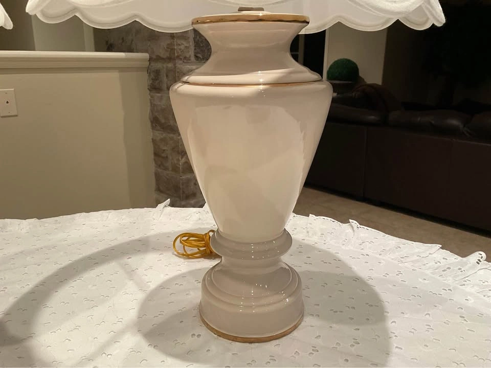 Table Lamps PAIR 1980’s Vintage Ceramic Urn Shape - photo 3