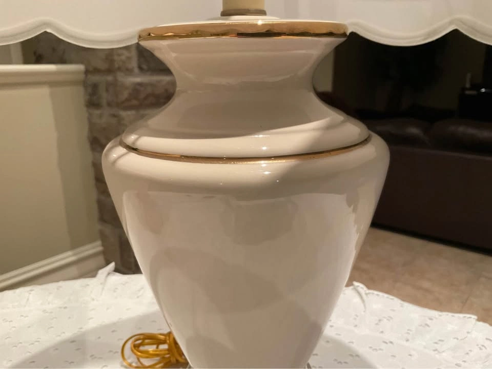 Table Lamps PAIR 1980’s Vintage Ceramic Urn Shape - photo 4