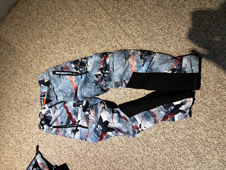 MOLO hockey theme ski suit set - kids - photo 4