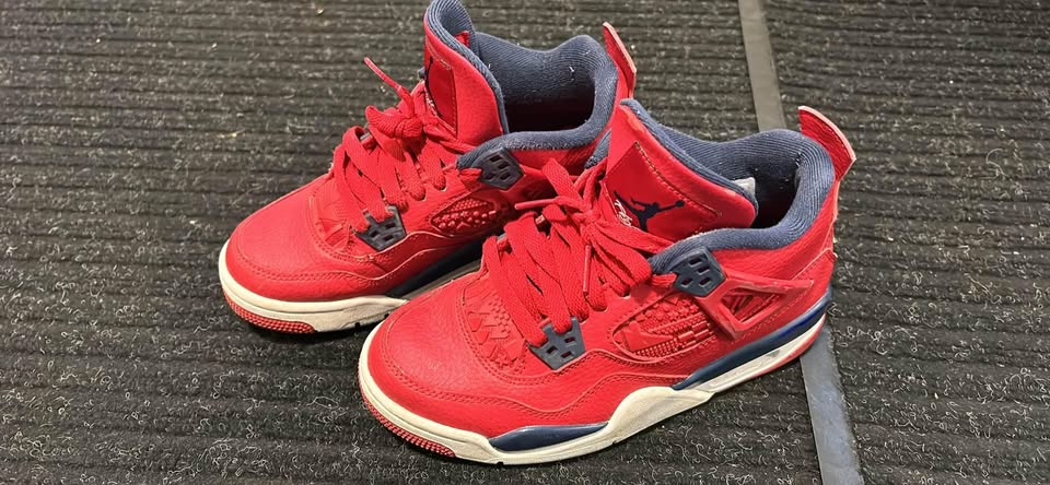 Jordan 4 Fiba - Youth Size 4