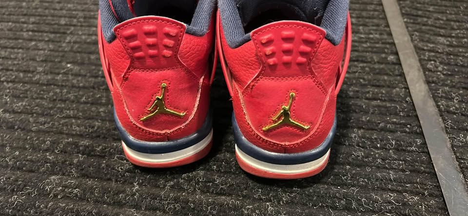 Jordan 4 Fiba - Youth Size 4 - photo 2