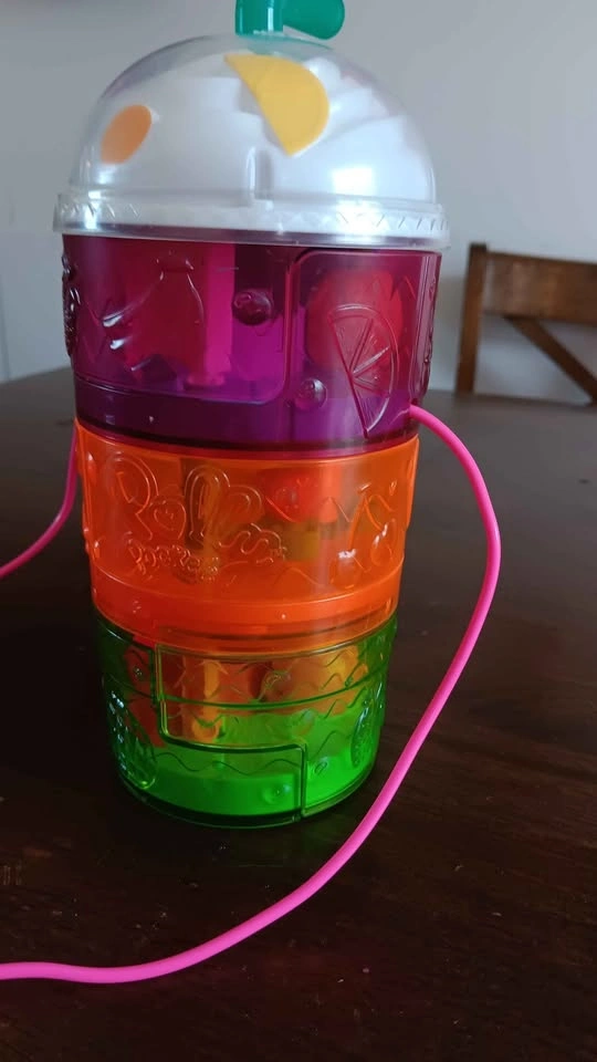 Polly Pocket Spin 'n Surprise Smoothie Playset - photo 3