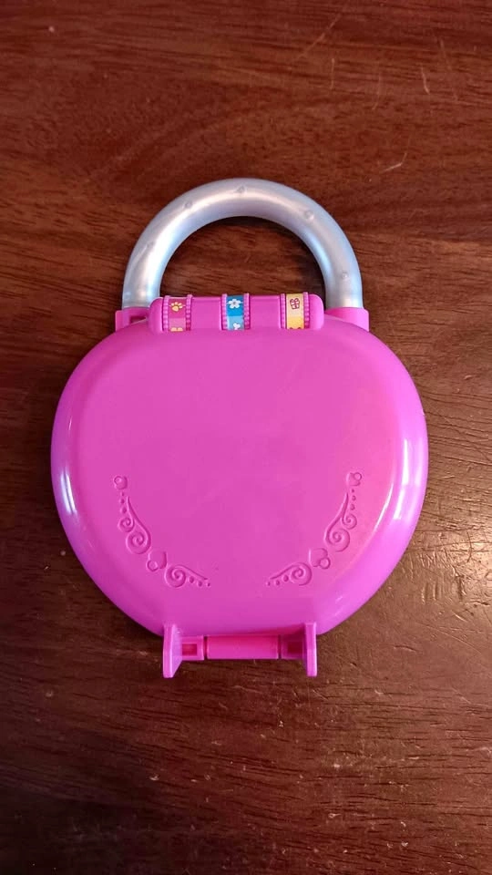 Shopkins Sweet Treats Candy Shop Compact