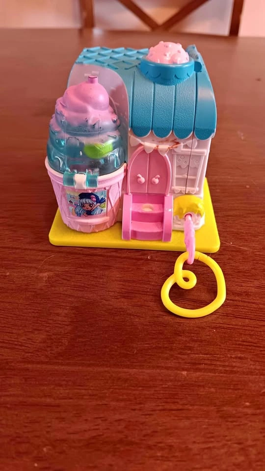 Shopkins Lil' Secrets Secret Shop Playset