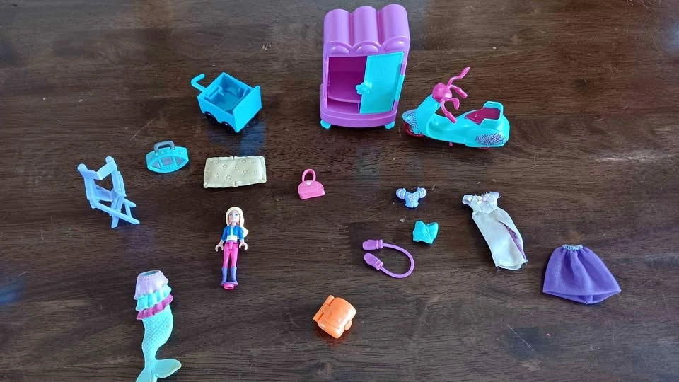 Polly Pocket Doll and Accessories Lot