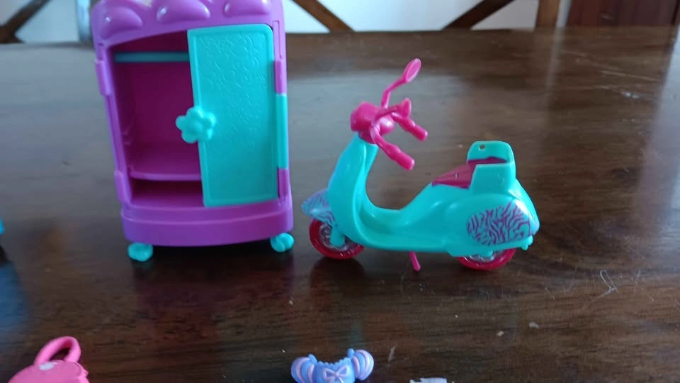 Polly Pocket Doll and Accessories Lot - photo 3