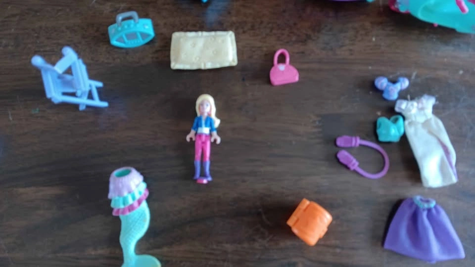 Polly Pocket Doll and Accessories Lot - photo 4
