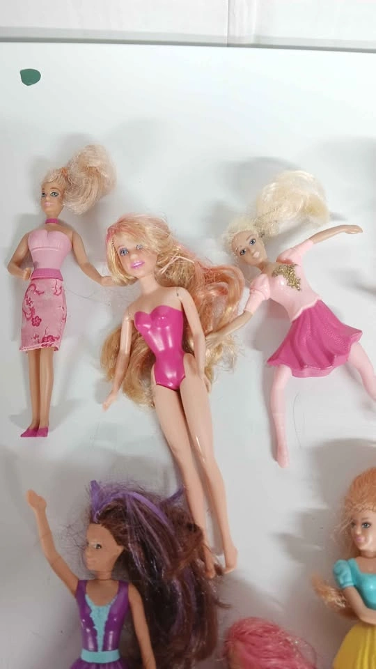 Assorted Lot of Small Fashion Dolls - photo 2
