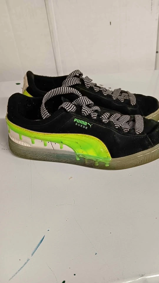 Puma Suede Slime Sneakers size 5.5