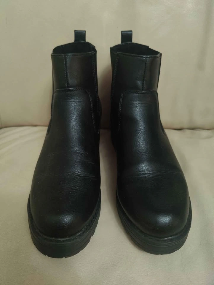 Old Navy Boots Size 8