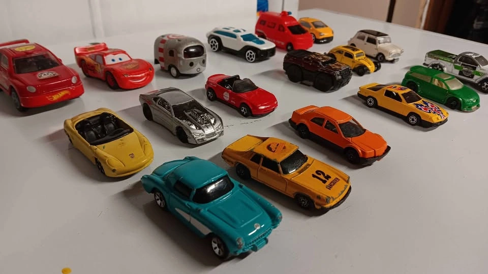 Hot Wheels and Matchbox Toy Car Lot - photo 3