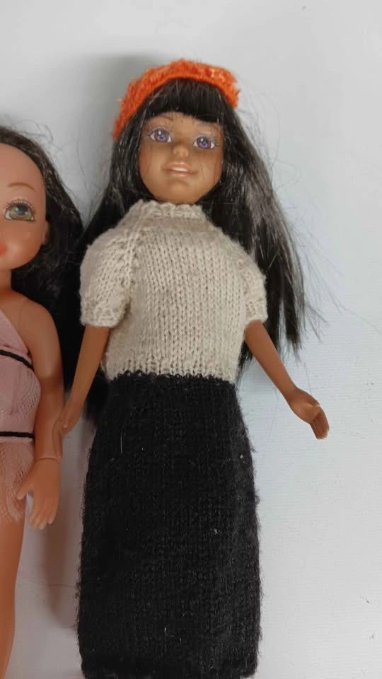 Lot of 3 Small Fashion Dolls - photo 3