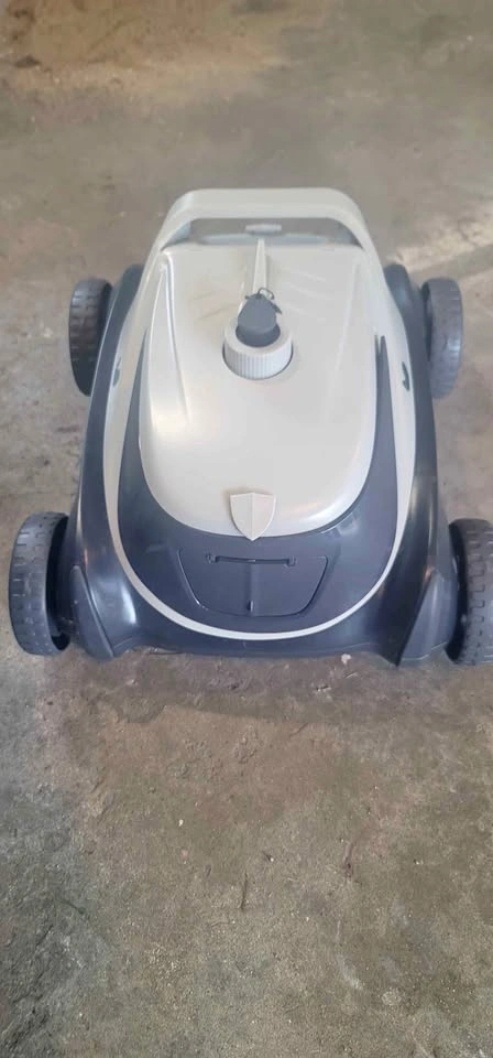 Like New Pool Robot Vacuum