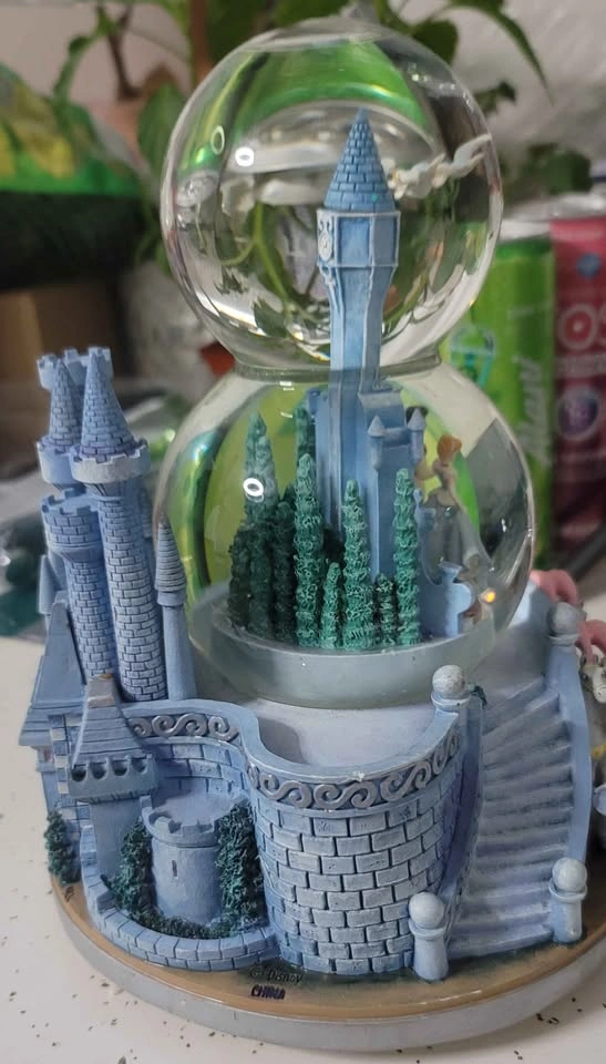 Disney Cinderella Double Snow Globe Musical Castle - photo 3