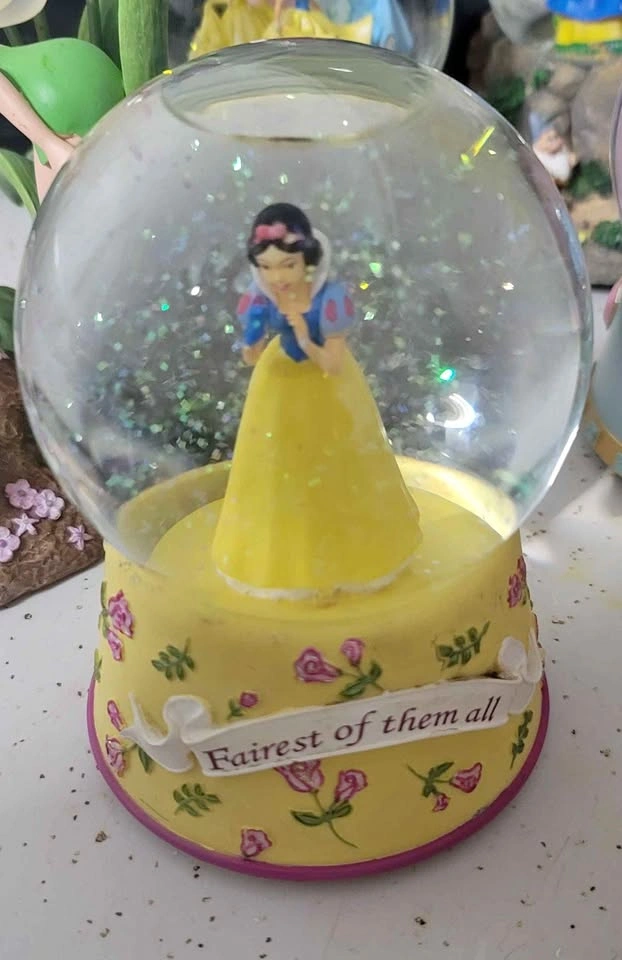 Disney Snow White "Fairest of Them All" Musical Snow Globe