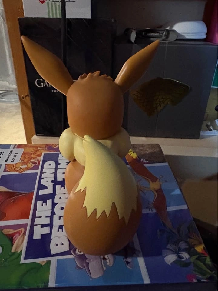 Pokemon eevee vinyl figure - photo 2