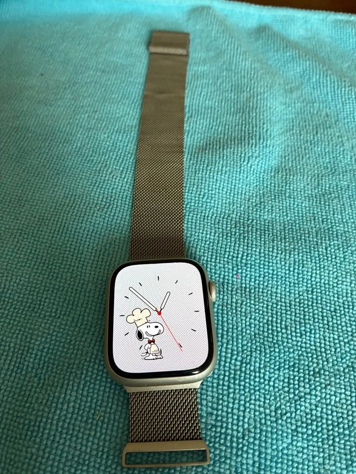 Apple Watch Series 8 (45mm - GPS) - Starlight Aluminium - photo 4