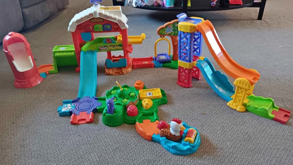 VTech Go! Go! Smart Animals Grow & Learn Farm Playset