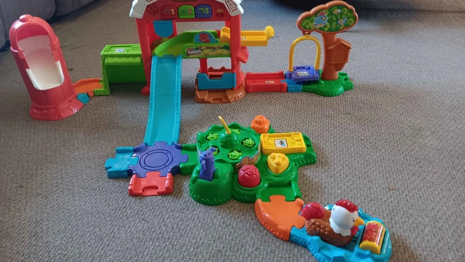 VTech Go! Go! Smart Animals Grow & Learn Farm Playset - photo 2