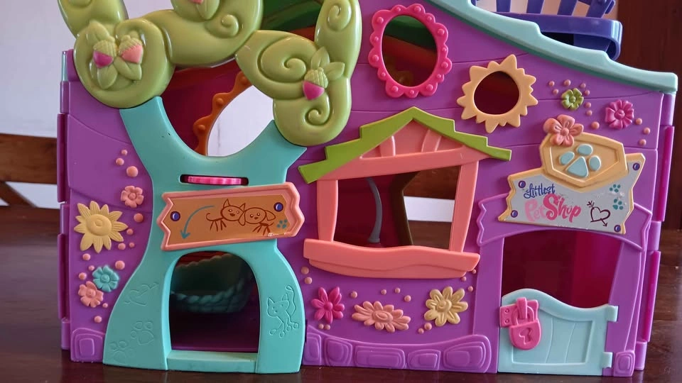 Vintage 2007 Hasbro LPS Clubhouse / Treehouse playset - photo 2