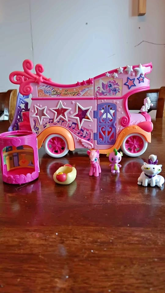 Vintage 2007 My Little Pony Ponyville StarSong’s Stageshow Bus