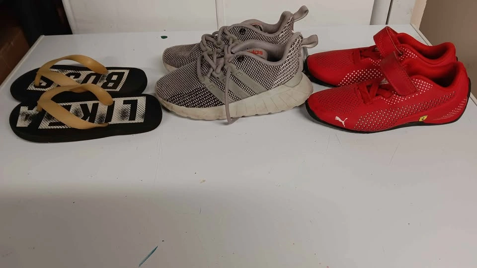 Kids' Adidas, Puma Sneakers and Linea Flip Flops Size 11 - photo 5