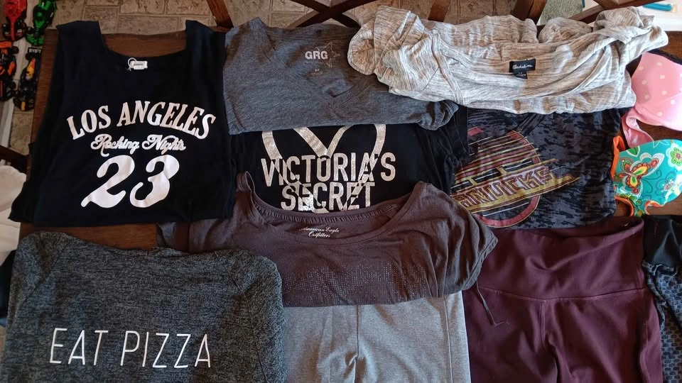 Victoria's Secret, American Eagle, and Garage Clothing Bundle - photo 2