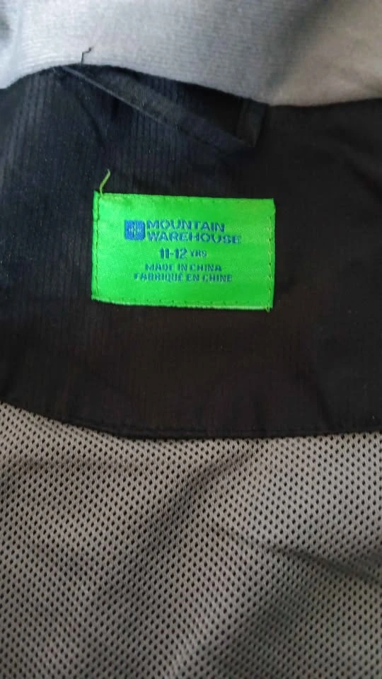 Mountain Warehouse Rain Jacket size 11/12 - photo 2