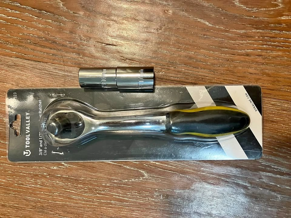 Tool Valley 3/8" & 1/2" Ratchet + 16mm/17mm Flip Socket