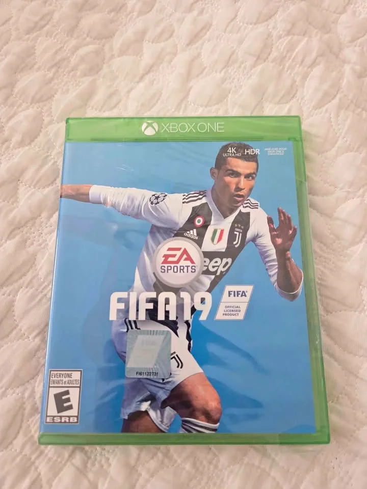 SEALED Xbox One Games - Fifa 19 thumbnail