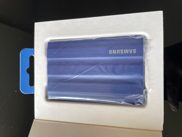 Samsung T7 Shield 2TB Portable SSD - photo 3