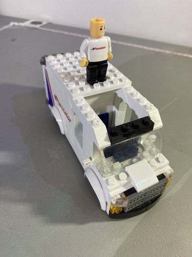 Purolator Lego Truck & Lego Delivery Man Not Complete For Parts - photo 2