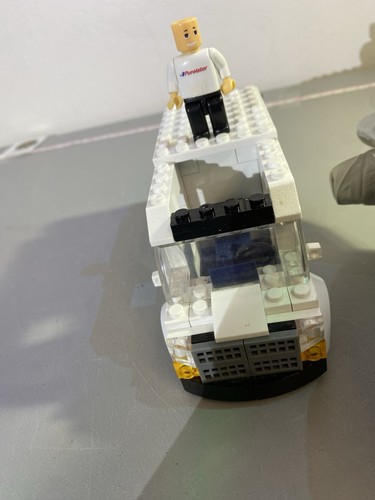 Purolator Lego Truck & Lego Delivery Man Not Complete For Parts - photo 4