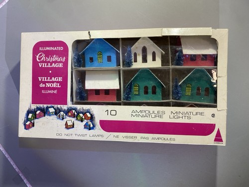 Vtg Regency Alpine Village 10 Plastic Christmas Cottages